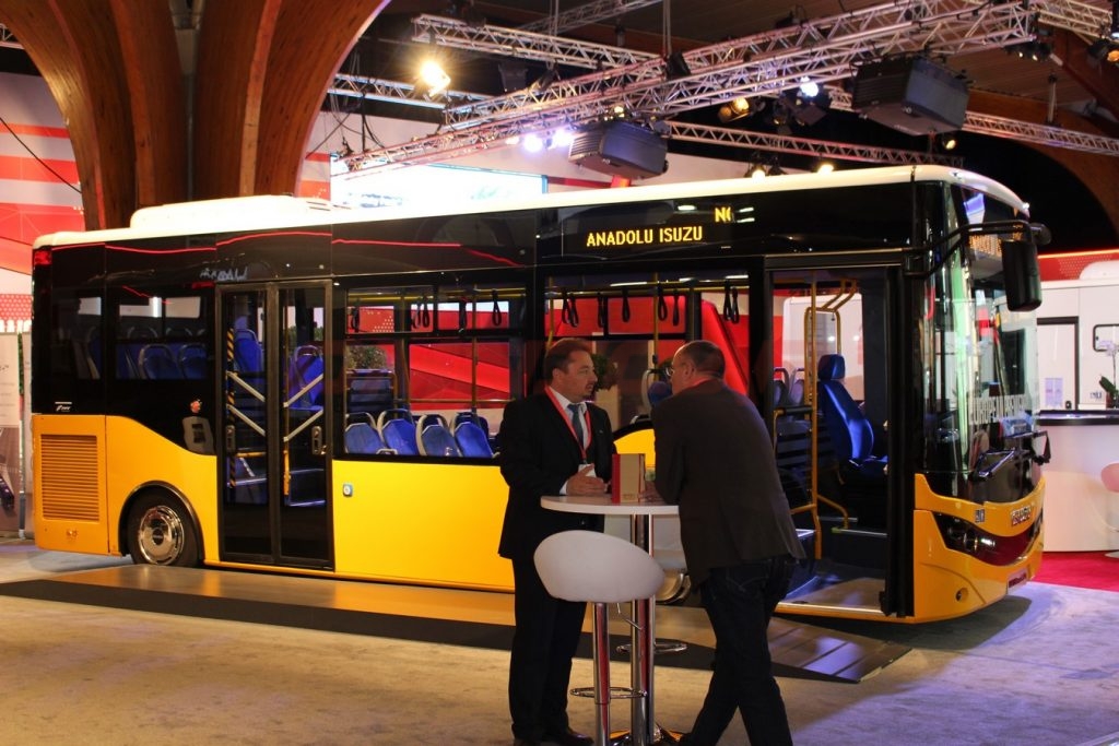 Omnicar Isuzu Bus 8 Meter Stadtbus, Low Entry, Zwei Pneumatische Türen und Platz für 25+35 Omnicar Isuzu Bus 8 Meter Stadtbus, Low Entry, Zwei Pneumatische Türen und Platz für 25+35